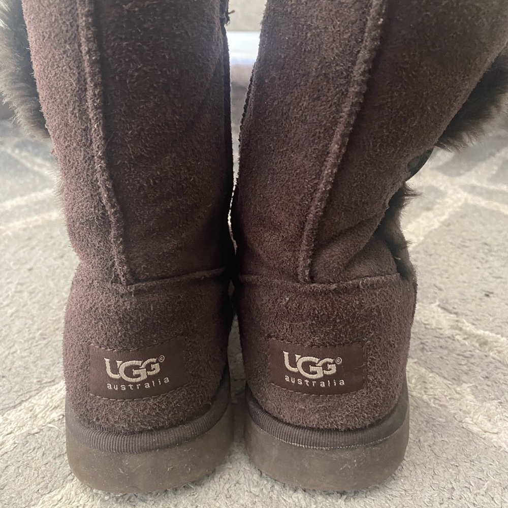 UGG Australia Classic Short Boots in Chocolate Brown Size 7
